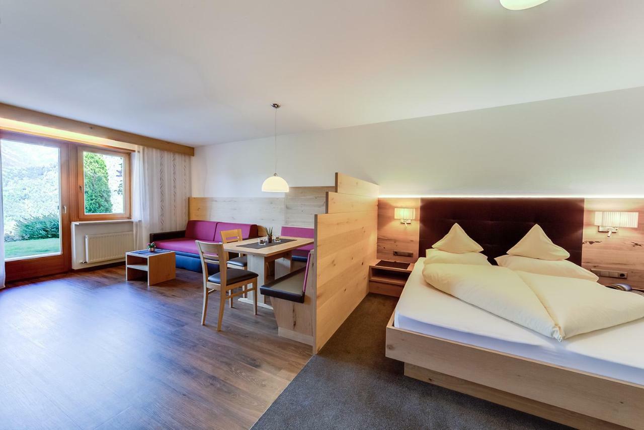 Residence Krone Schenna Eksteriør billede