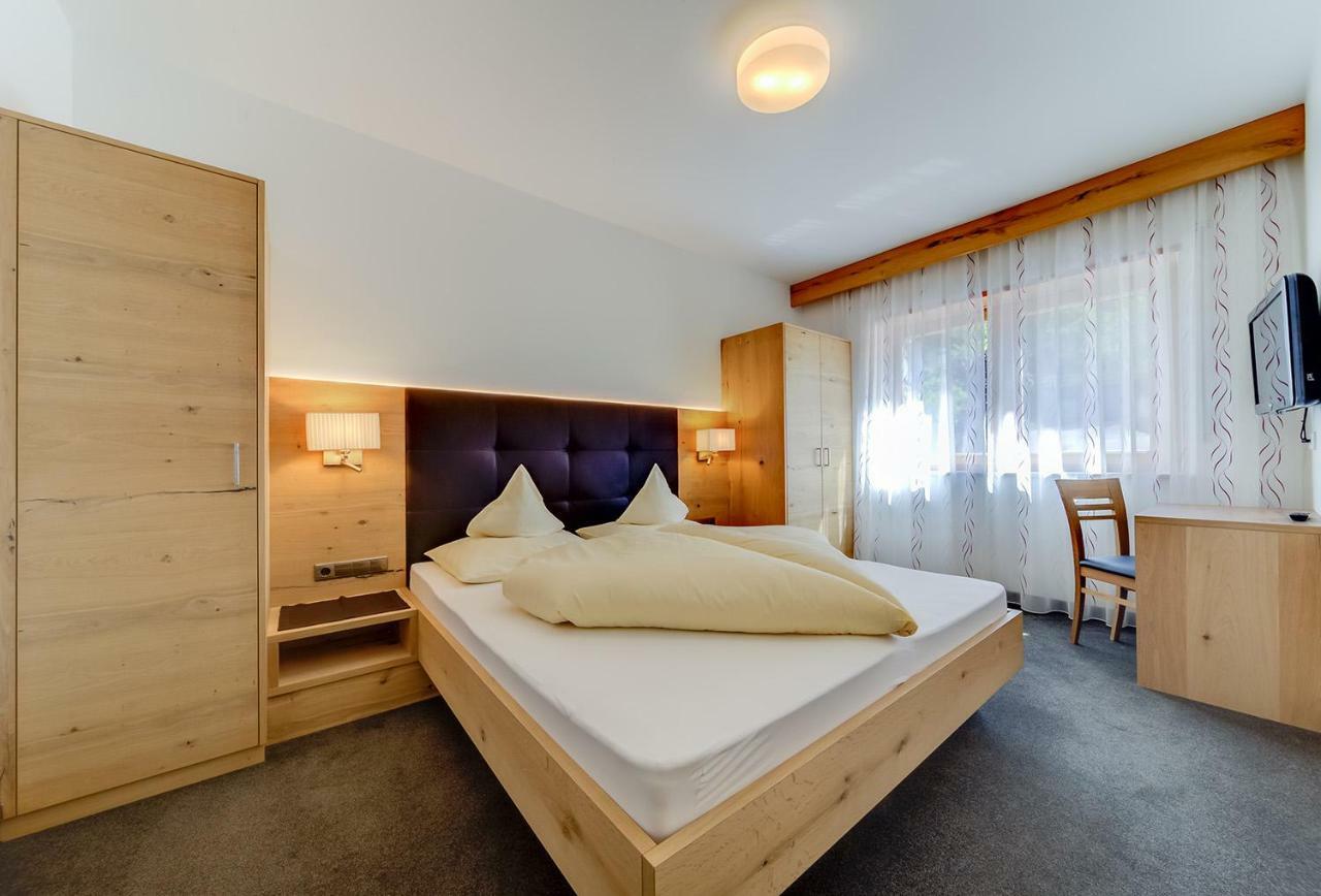 Residence Krone Schenna Eksteriør billede