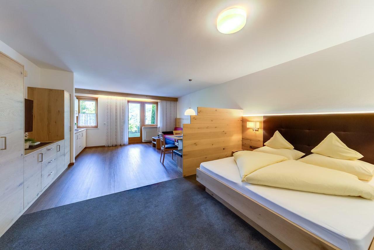 Residence Krone Schenna Eksteriør billede