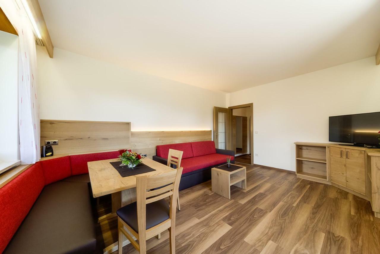 Residence Krone Schenna Eksteriør billede