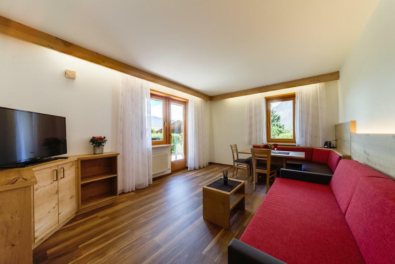 Residence Krone Schenna Eksteriør billede